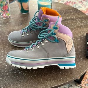 Timberland hiking boot 8.5 women